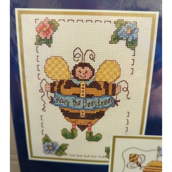 VTG NOS Bucilla Counted Cross Stitch 42623 The Beesknee Bumblebee Flowers - Picture 2 of 6